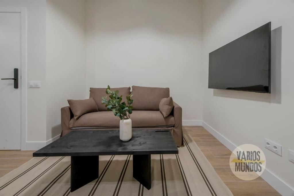 Cool Y Centrico Apt 6Px En Plena Plaza Del Carmen E2 Madrid Exterior foto